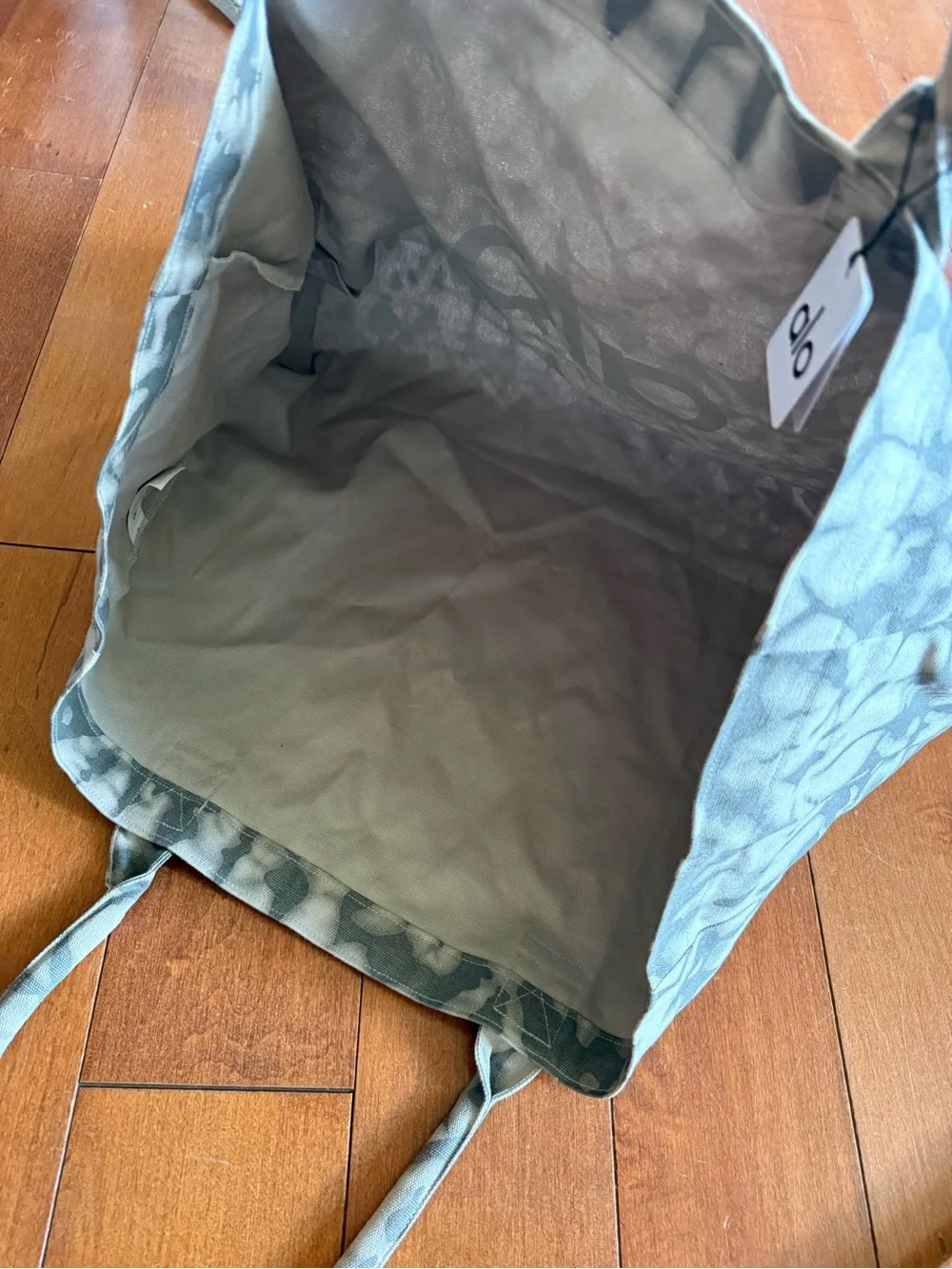 NWT ALO Yoga Gray Tie-Dye Canvas Tote with Black Logo